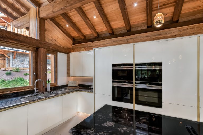 3V Int Kitchen1